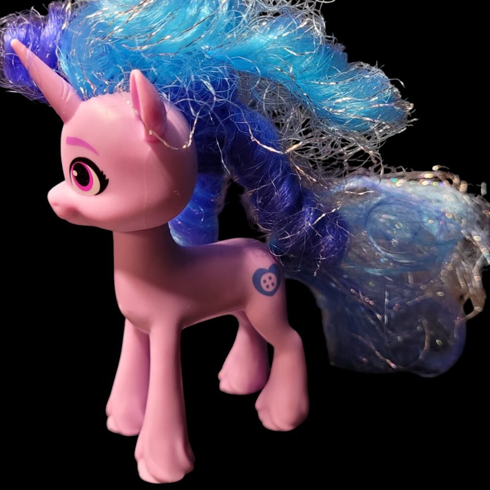 Izzy Moonbow
